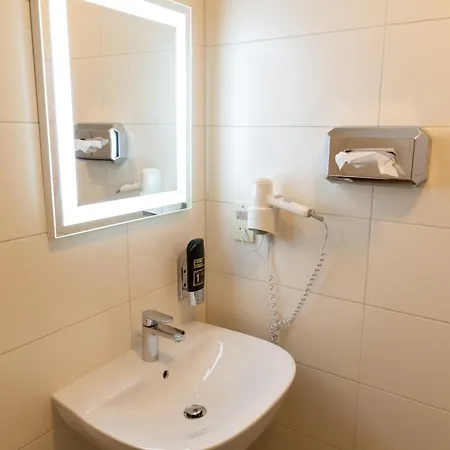 메츠게르비르트 피 헬리 여관 바드고이세른