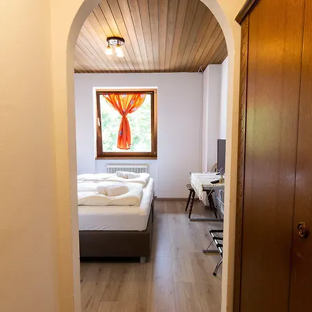 메츠게르비르트 피 헬리 여관 바드고이세른