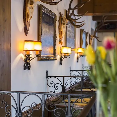 Metzgerwirt Vieh Heli Bad Goisern